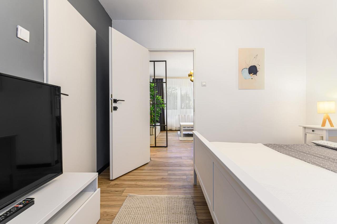 בראשוב Travelers Hideout - Central Apartment מראה חיצוני תמונה
