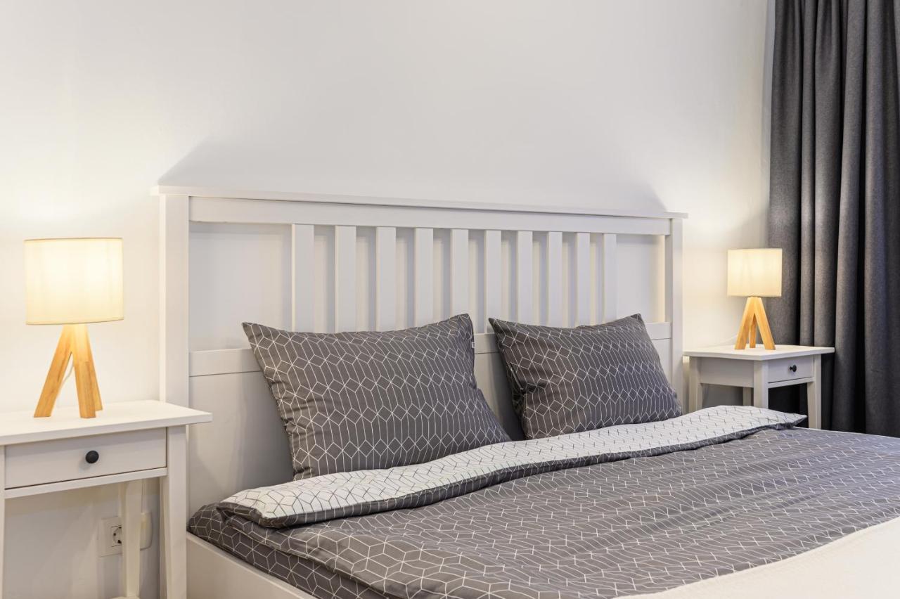 בראשוב Travelers Hideout - Central Apartment מראה חיצוני תמונה